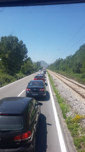 Kilometarske kolone od Podgorice ka Baru