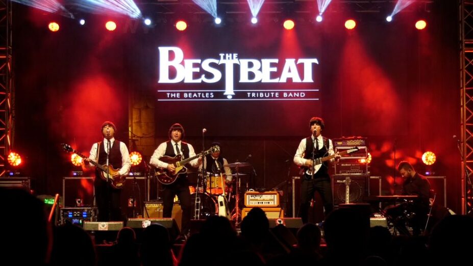 Kotor u ritmu britanskog zvuka: Susret Bitlsa i Dejvida Bouvija na Trgu od oružja