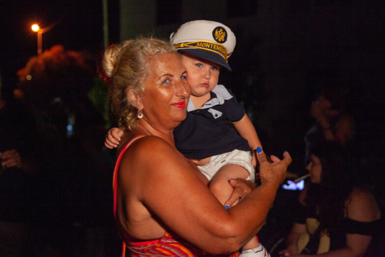 Brojni gosti uživali u Fešti od ribe i vina u Lepetanima