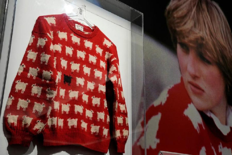 Čuveni džemper princeze Dajane prvi put na aukciji u septembru