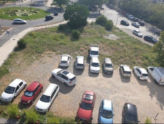 Protestuju zbog parkinga, zemlja vlasništvo Rakčevića više od 100 godina