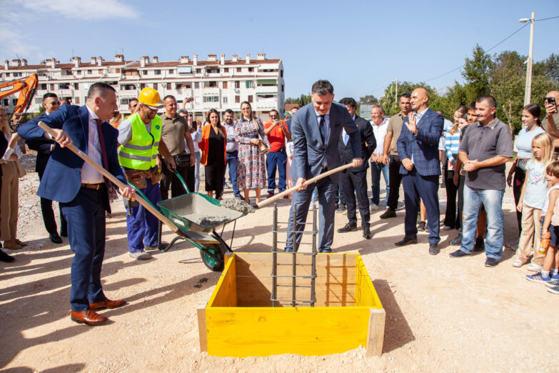 Kamen temeljac za novu školu u Tivtu