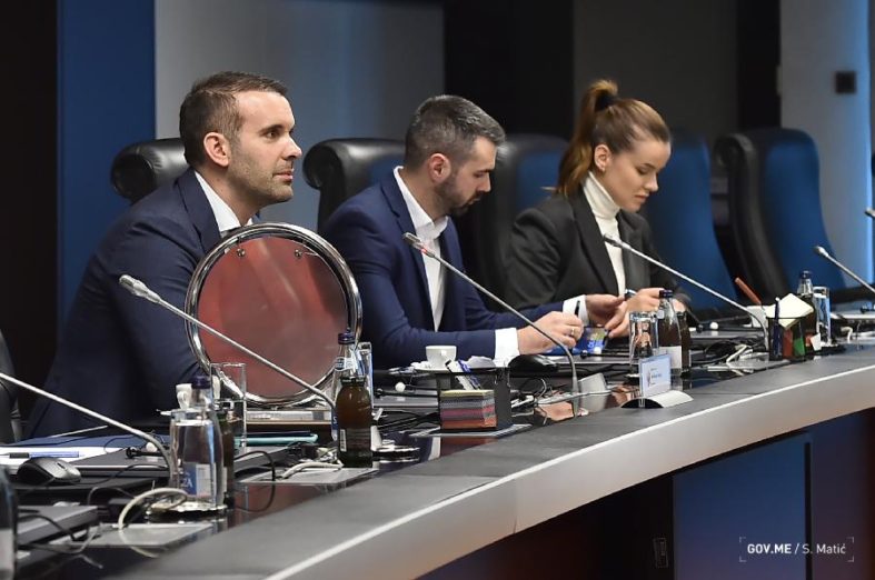 Spajić sa Udruženjem banaka: Vrijeme da se investira u povjerenje