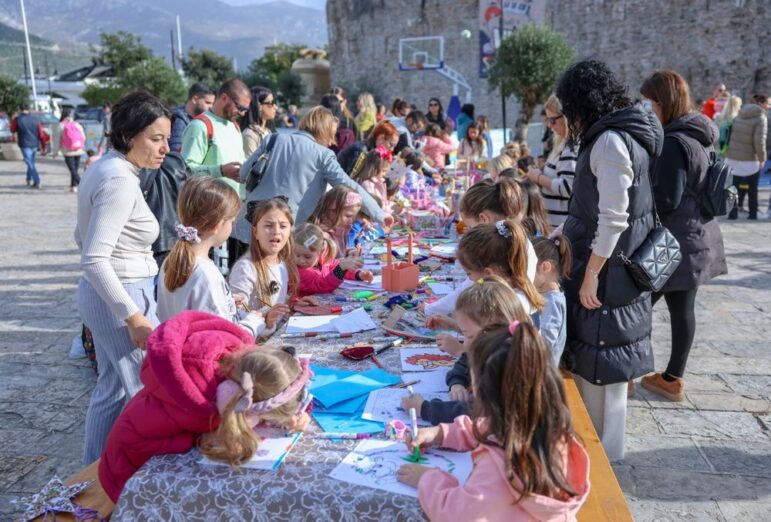 U susret novogodišnjim praznicima, počela manifestacija “Budi u Budvi”