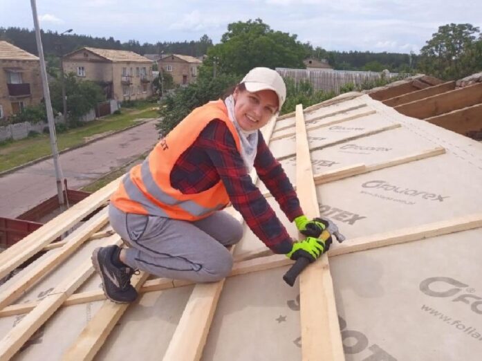 Priče stranih dobrovoljaca koji pomažu obnovu Ukrajine