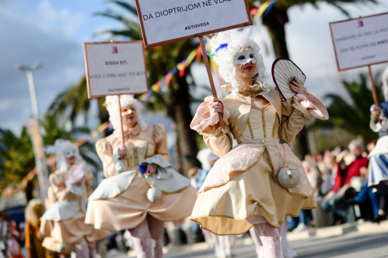 Tradicionalni zimski kotorski karneval okupio više od 2.500 učesnika