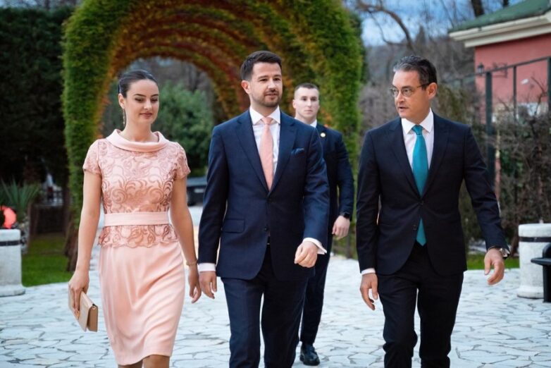 Milatovići imaju kuću, dva stana i 17.000 eura na računima