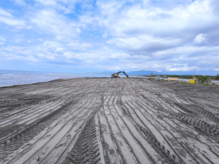 Završeno mašinsko ravnanje i prihranjivanje plaže na Adi Bojani