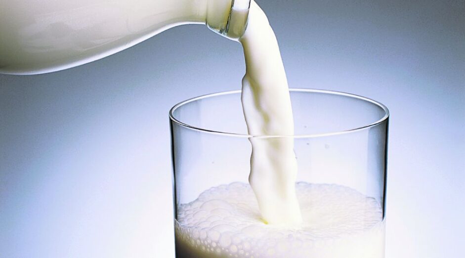 Mljekarima ne odgovara prodaja mlijeka za 40 centi