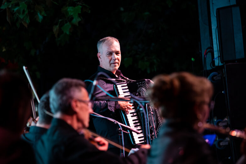 U okviru Proljećneg bazara održan koncert u čast Zorana Kalezića