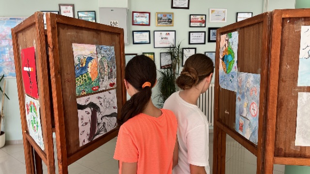 Izložba najboljih likovnih radova