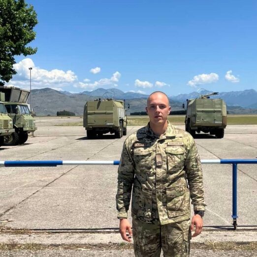 Gest za poštovanje: Vojnik pomogao povrijeđenom u nezgodi