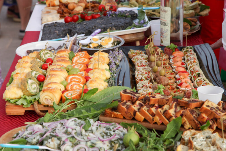 U Tivtu održana tradicionalna gastro fešta „Pjat od žućenice“