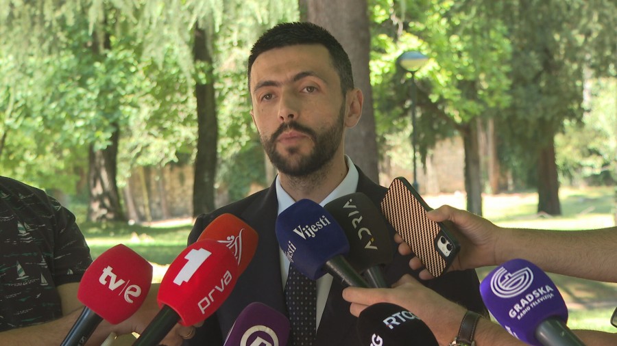 Opozicija: Zbog vladajuće većine ugrožen evropski put