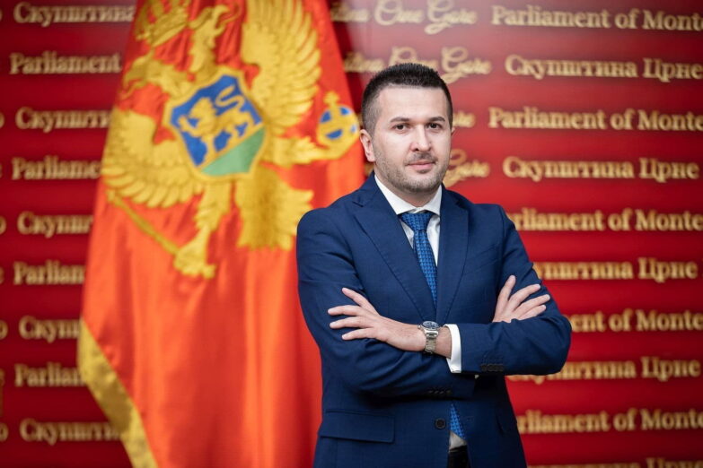 Uz programe Evropa sad 1 i 2 minimalne plate i penzije biće uvećane tri puta, prosječna plata duplirana