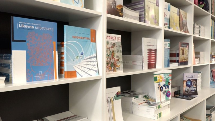 Cijene udžbenika za srednjoškolce na nivou prošlogodišnjih