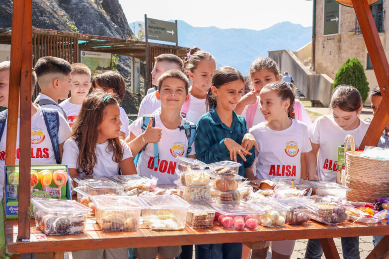 Obilježen Dan NP Skadarsko jezero manifestacijom „Jezero – grle te djeca“