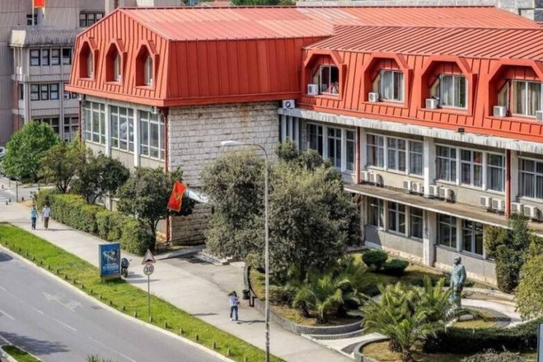 Danas skup studenata ispred Pravnog fakulteta