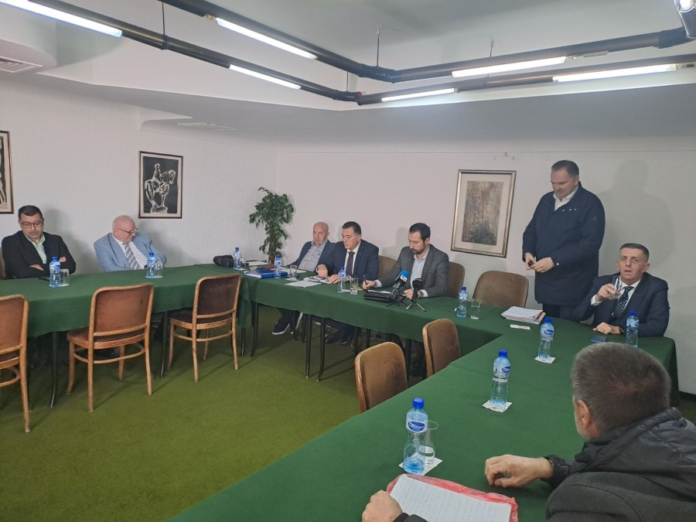 Burno na Skupštini akcionara Vektra Boke, umalo i fizički obračun