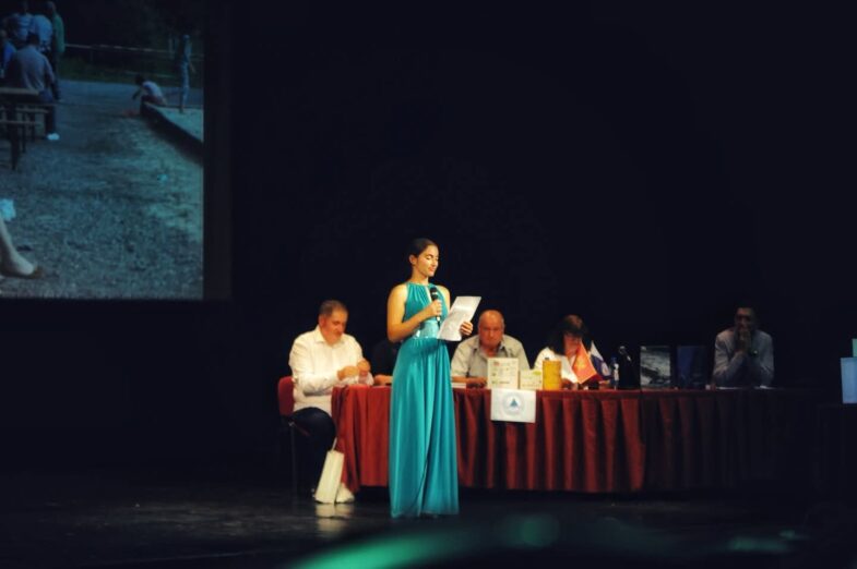 Zrnce ljubavi kao prvi glas mladog pjesničkog srca