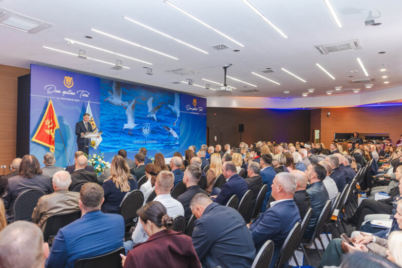 U Tivtu svečano obilježen 21. novembar – Dan opštine