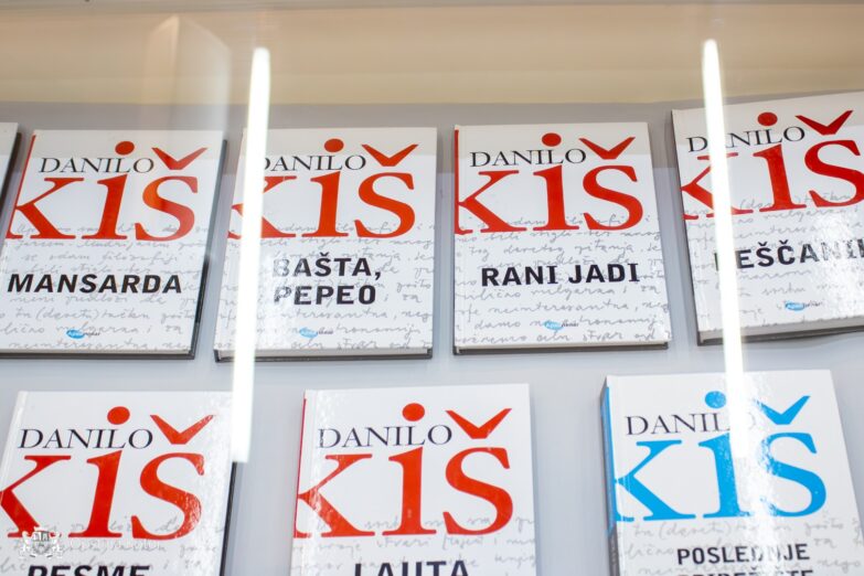 U Kotoru otvorena izložba povodom 90 godina od rođenja Danila Kiša: „EX VOTO Danilu Kišu 1935–1989“