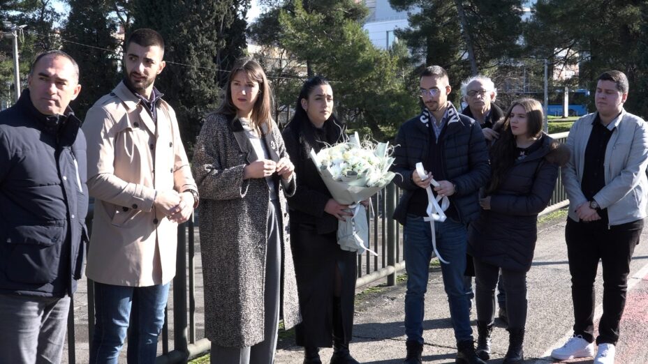 Povodom 33 godine od smrti Srđana Aleksića održan komemorativni skup